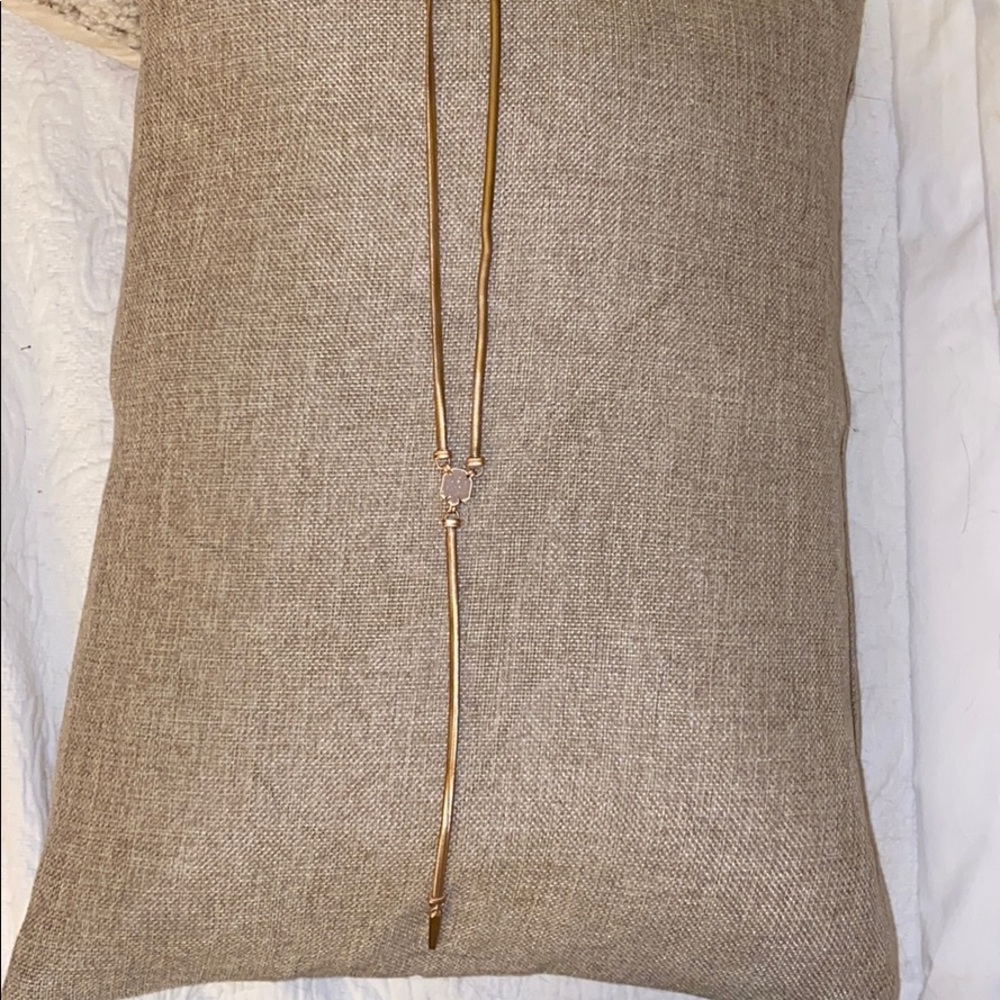 Kendra Scott necklace